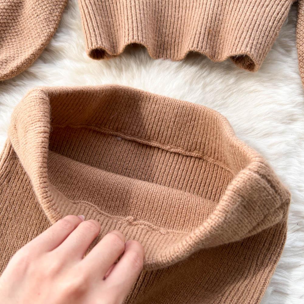 Autumn And Winter Retro Cross Sex V-Neck Bubble Sleeve Loose Sweater + High Waist Hip Knitted Half-Body Skirt Two-Piece Set