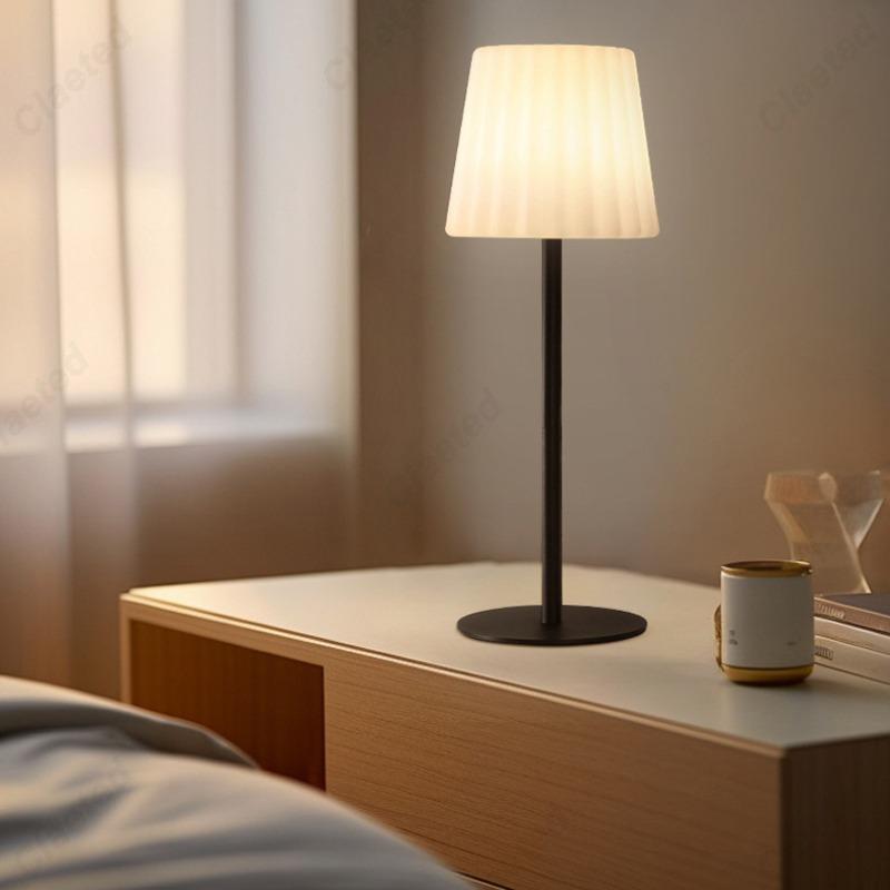 Creative LED Remote Control Light Adjustment Desk Lamp USB Charging Port Bedroom Bedside Atmosphere Lighting Small Desk Lamp
