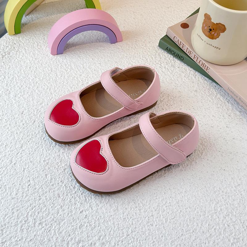 Black Leather Princess Loafers for Girls – Soft Sole Heart Design, Trendy Spring/Autumn 2026 Footwear Size 31