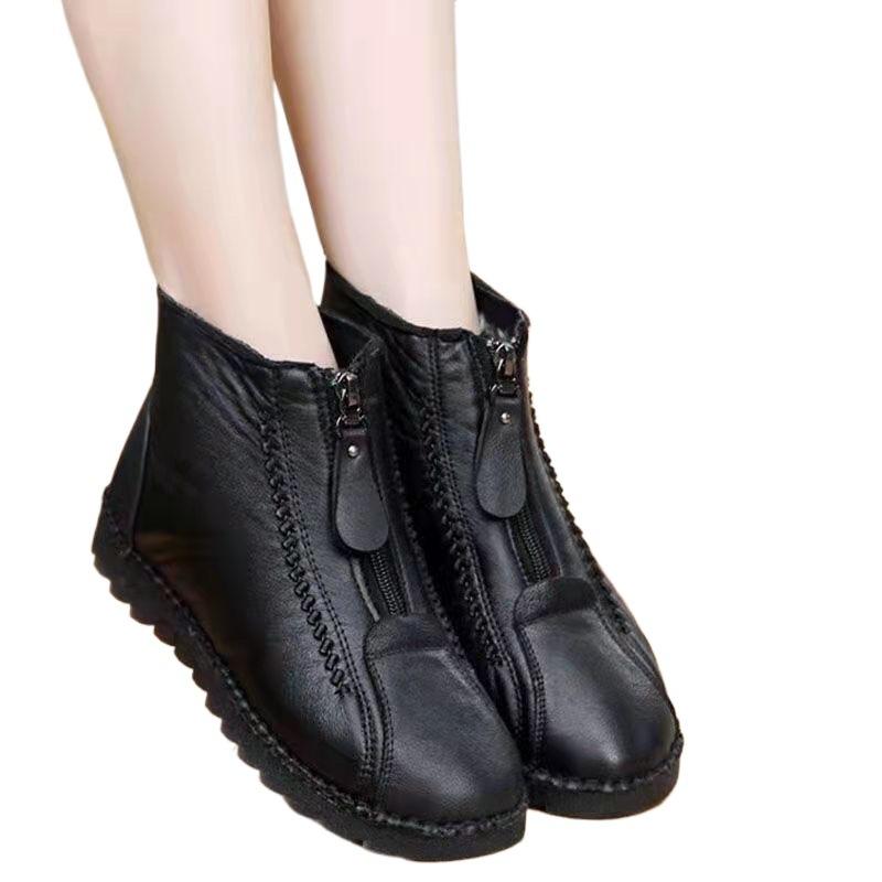2025 Autumn and Winter Middle-aged and Elderly Warm Cotton Shoes Women's Soft-soled Mother Shoes New Short Boots Old North Non-slip Leather Shoes
