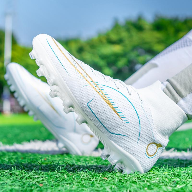 Neue atmungsaktive Sport-High-Top-TF-Lange Nägel Gebrochene Nägel Fußballschuhe Leichtgewicht Jugendwettkampf Jinjiang Trainingsschuhe Erwachsene