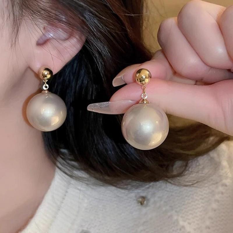 Large Pearl Stud Earrings Women 16mm/18mm Iridescent Mother-of-Pearl Geometric Design 14K Gold Post 2026 Fashion
