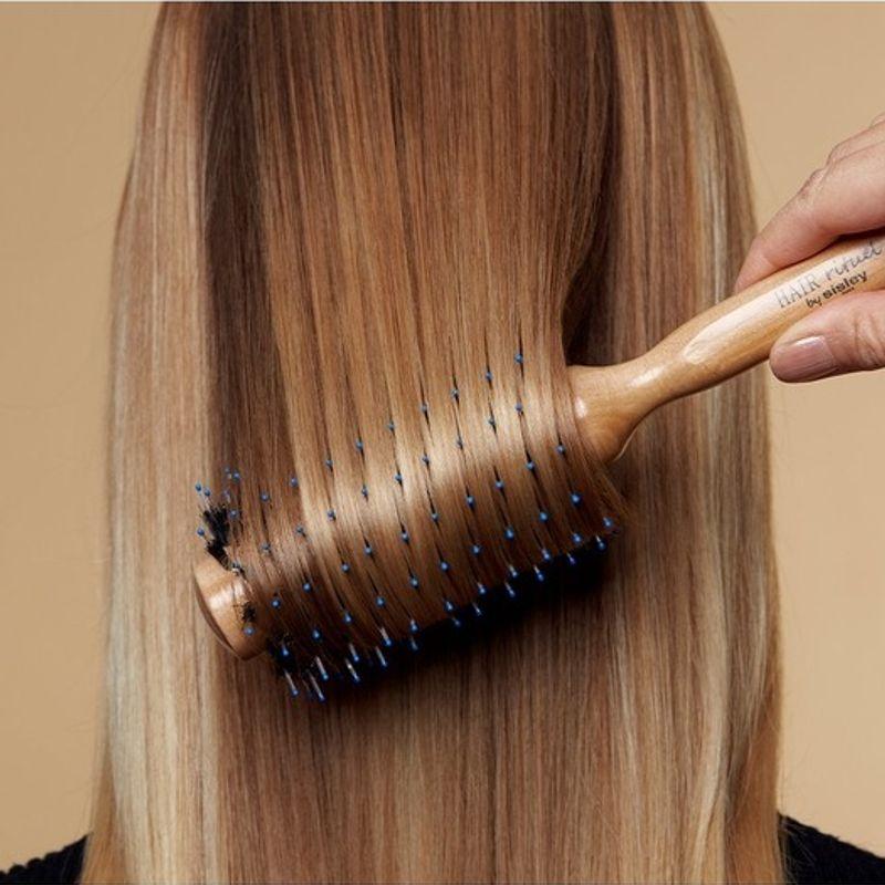 The Blow Dry Brush No. 2