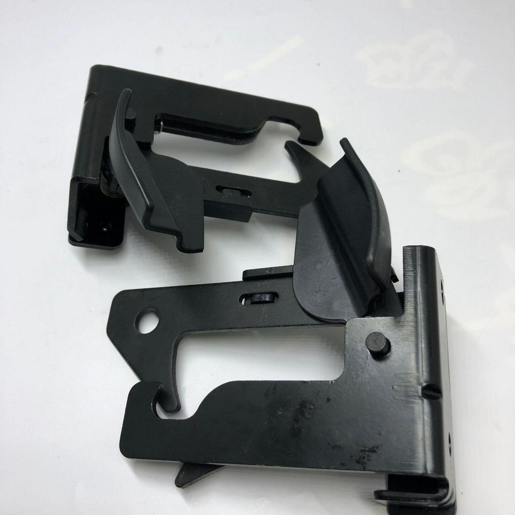 Mercedes W204 C300 GL350 Hak zatrzasku maski/pokrywy silnika 2048800064