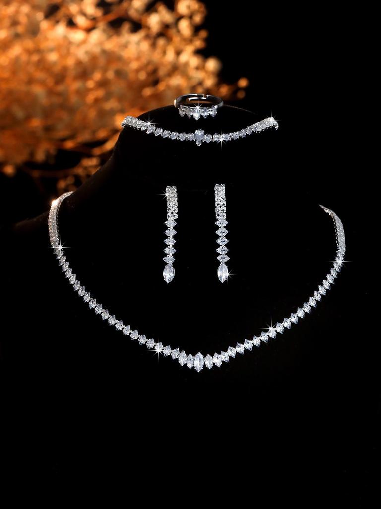 Elegant Crystal Necklace & Earrings Set for Weddings and Banquets