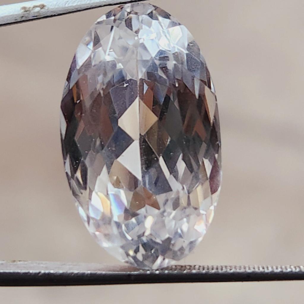 CERTIFIED 27 Ct Natural Ceylon White Sapphire Oval Shape Loose Gemstone