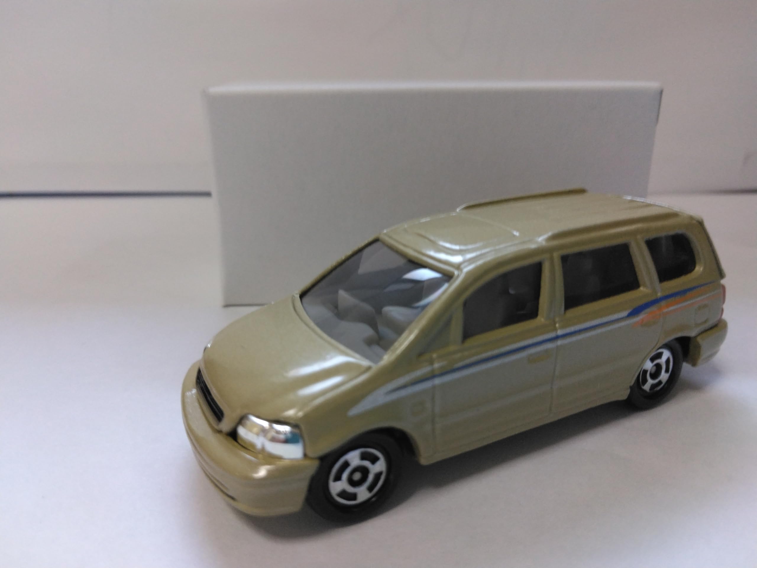

Tomica Honda Odyssey Special Color Made in China This is a single unit from the set. золотой