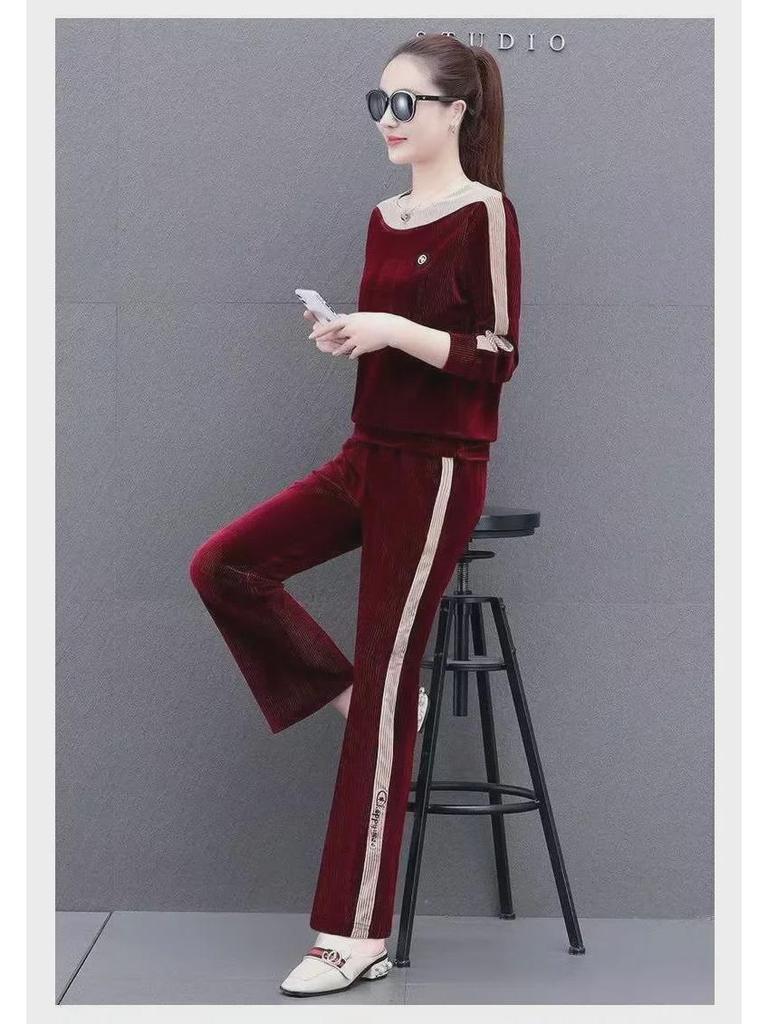 Costum Sport Damă Catifea Aurie: Set elegant, casual din două piese pentru primăvara și toamna 2024