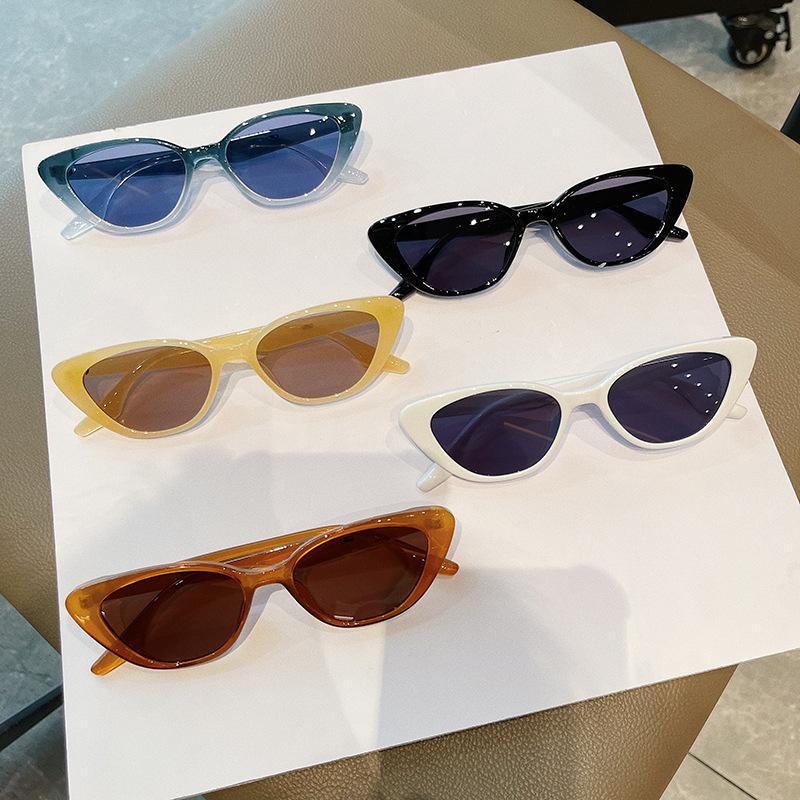Trendy Cat Eye Sun Glasses Glasses Ladies Luxury Classic Classic Sun Eyeglasses for Ladies Shades UV400 Fashionable Travel Sunglass