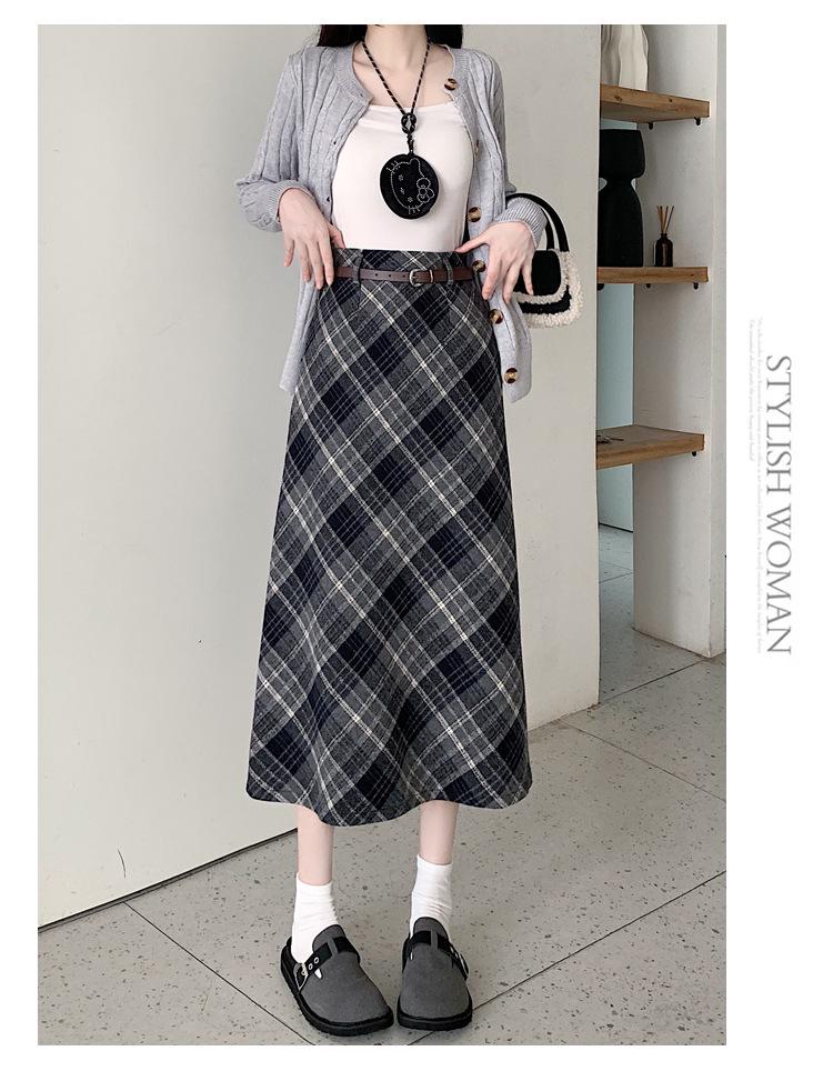 Plus Size Korean-Style Plaid Wool Skirt with Belt for Women