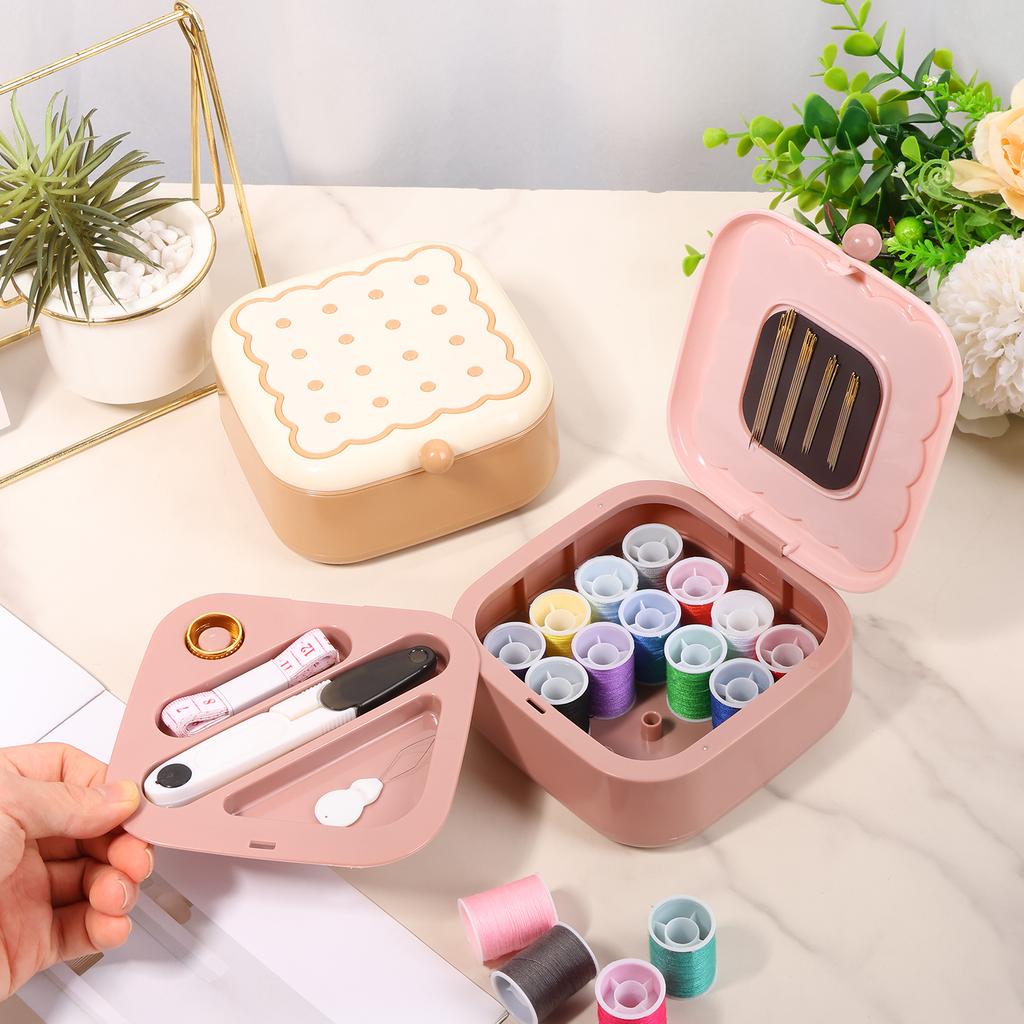 Small Sewing Kit with Storage Box Cute Portable 2 Layer Organizer Magnetic Needle and Thread Kit with Case Home Clothes Repair