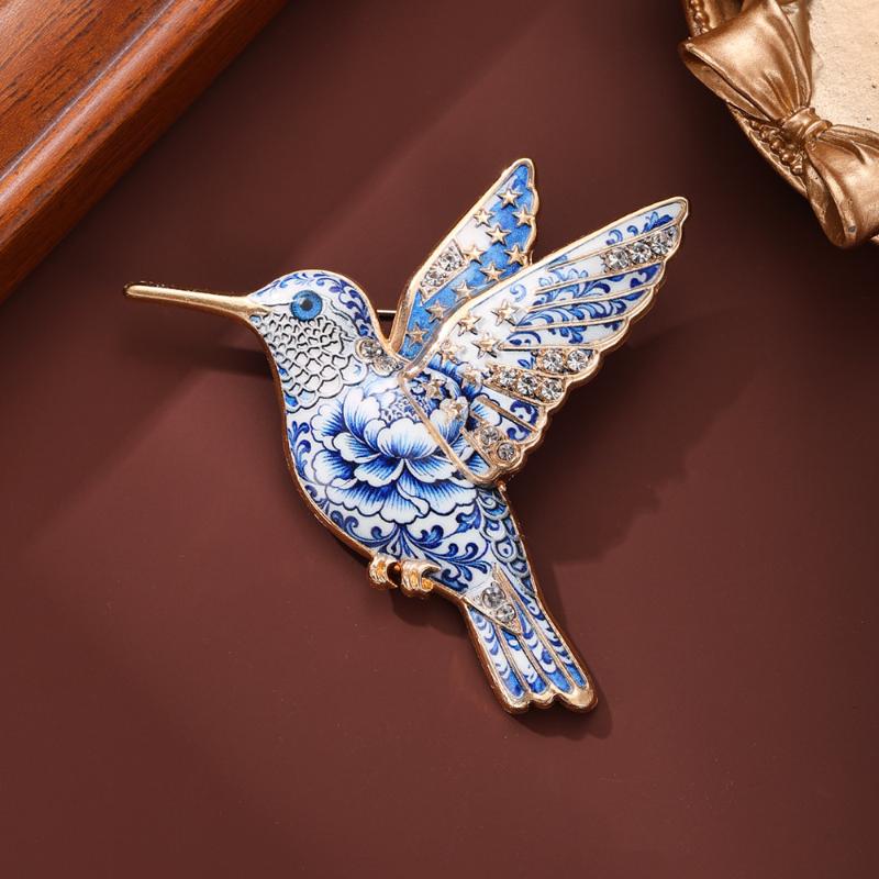 1Pcs Chinoiserie Blue White Porcelain Hummingbird Brooch Shiny Rhinestone Lapel Pin Unique Gift for Female Friends