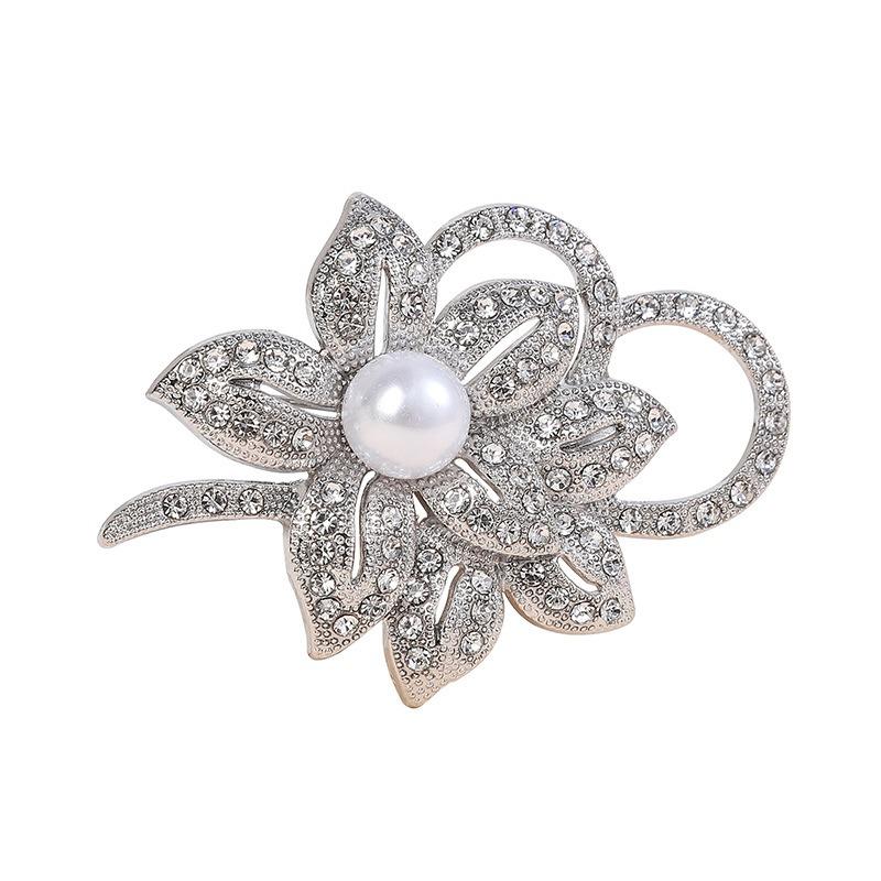 

Sunflower Crystal Pearl Brooch Rhinestone Flower Pin Imitation Decor Scarf Buckle Fashion Garment Matching Elegant Jewelry 1PC серебряный