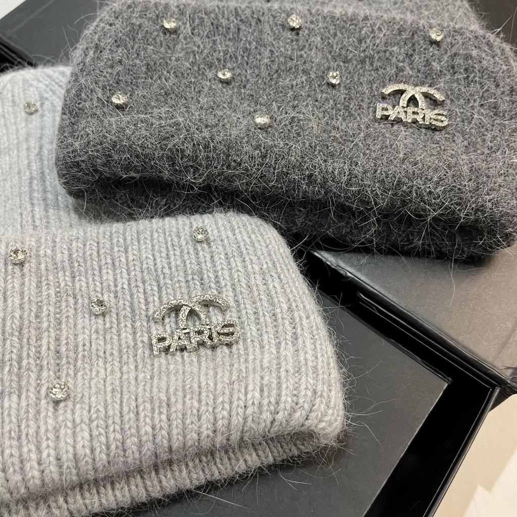 Rabbit Hair Small Fragrant Wind Full Diamond Knitted Hat Winter Paris Light Luxury Niche Warm Versatile Wool Ear Protection Hat Women