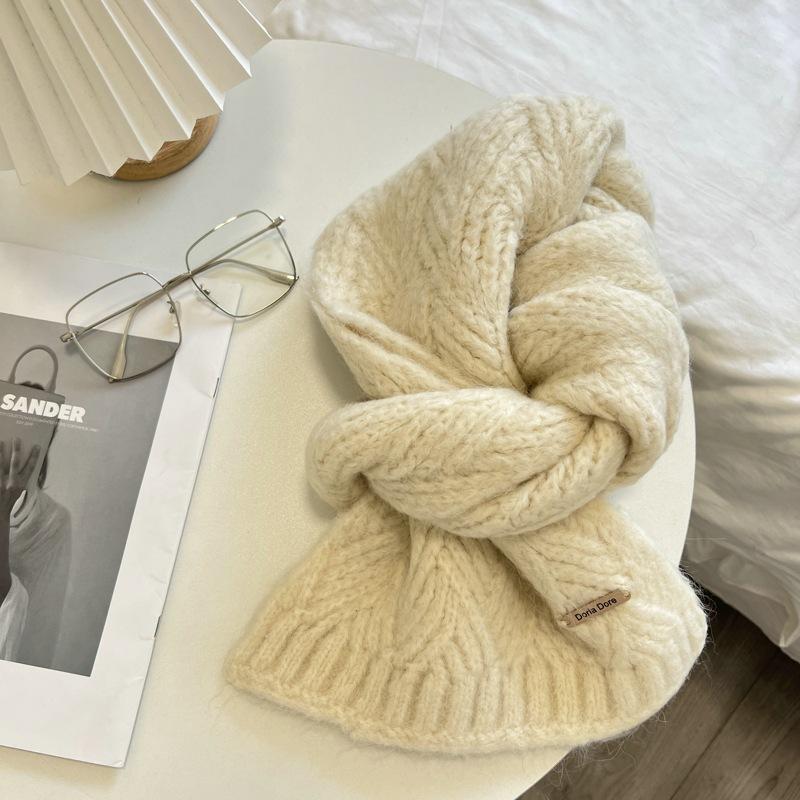 Winter New Wool Scarf High Sense Female Winter New Knitted Thickened Warm Soft Glutinous Alpaca Scarf