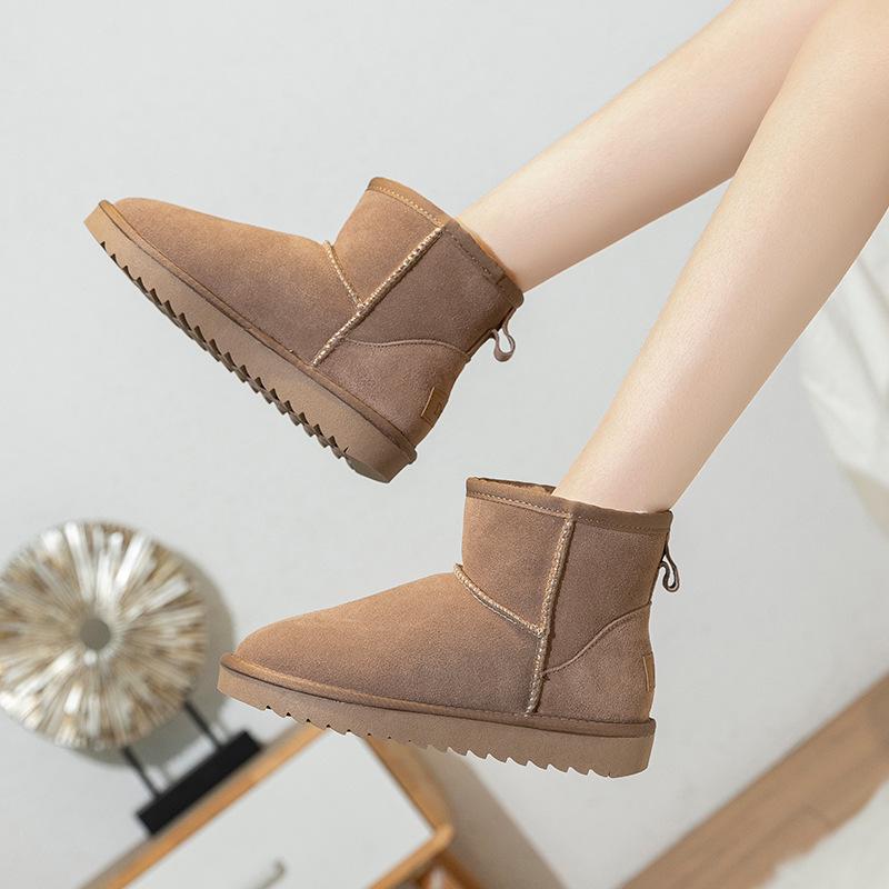 Unisex Suede Cowhide Snow Boots - Thickened Mid-Calf Leather for Warmth, Ideal for Cold Weather