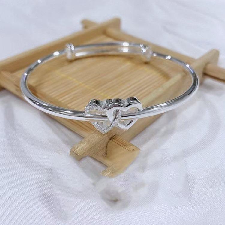 Matte Double-Heart Minimalist Sliding Bracelet for Women Unique Heart-Shaped Bracelet Perfect Gift for Best Friends Versatile Accessory