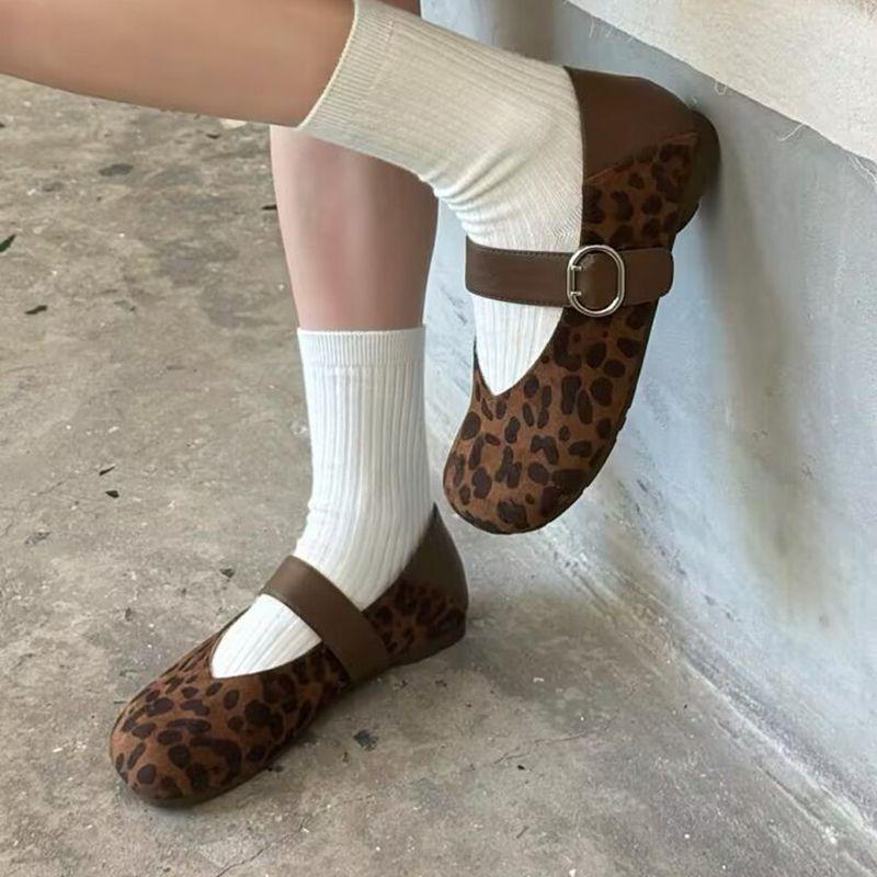 Korean Version of Round Head One-word Buckle Strap Single Shoes Comfortable Retro Fashionable Shallow Mouth Mary Jane Single Shoes 2025 Spring and Sum