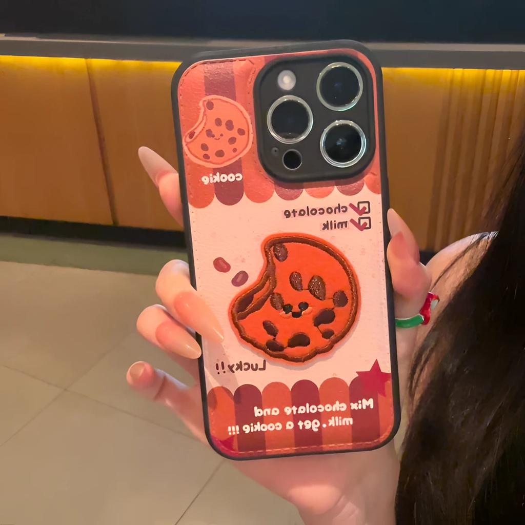 New embroidered fish biscuits are suitable for Apple 17Promax mobile phone case IP16 candy air cushion 15 women's 14 fine holes