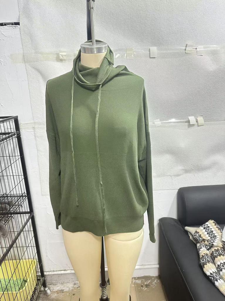 Women's European Wool Hooded Sweater: Thick, Loose-Fit, Long Sleeve, Slimming Base Layer.