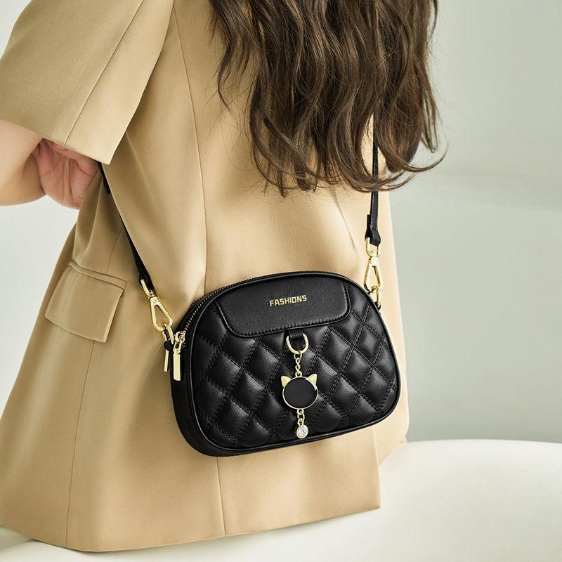 Autumn and winter travel bag women's senior sense shoulder solid color diamond bag versatile women's messenger bag