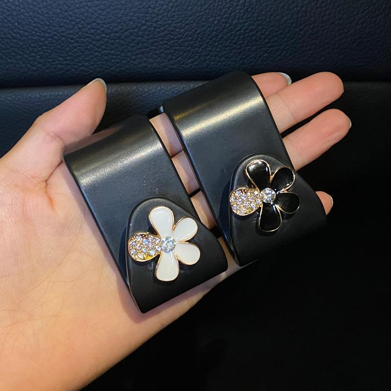 Car Seat Back Hooks Diamond Camellia Flowers Decor Cute Cartoon Bears Car Interior Storage Hook Handbag Hanging Holder