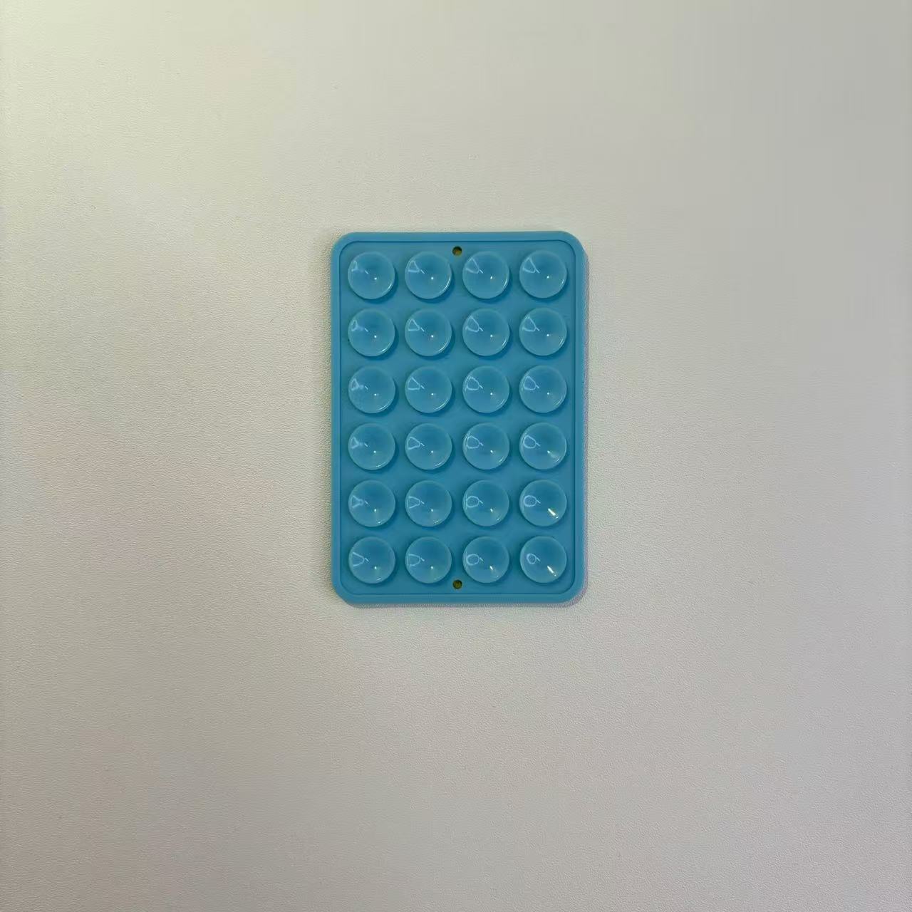 

Силікон для мобільного телефону 24 квадратні присоски Тримач для мобільного телефону Багатофункціональна одностороння мм клейка присоска One Size небо синє кольору