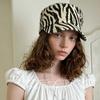 Cotton Star Rivet Peaked Cap Leopard Print Equestrian Hat Casual Beret Ladies