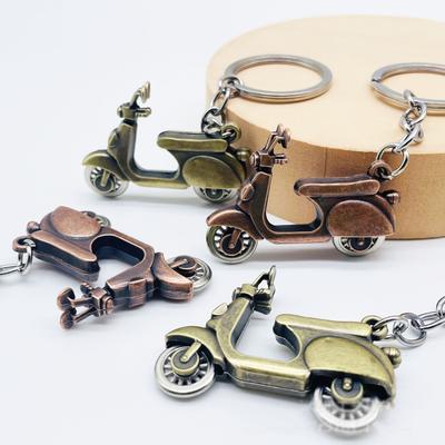 Portachiavi 3D Moto Scooter Ciondolo Veicolo Elettrico Senza Tempo Portachiavi Per Uomini Donne Realizzazione Gioielli Fai da Te Portachiavi Fascino Sacchetto Regalo