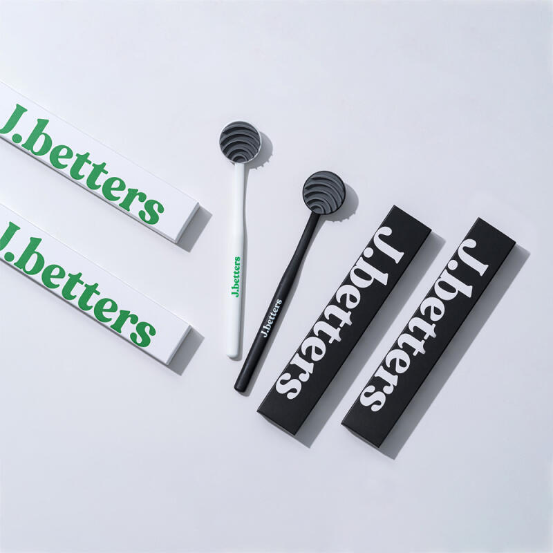 J.BETTERS Tongue Cleaner (2 black + 2 white) (4 total)