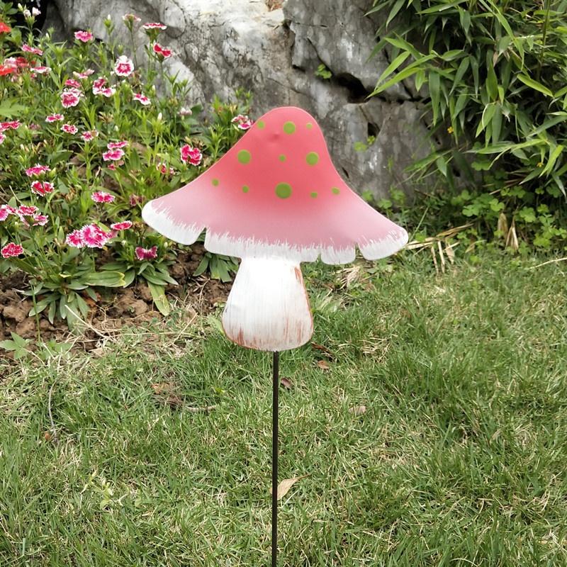 Small Mushroom Metal Landscape Craft Simulation Ornament for Courtyard Villa Outdoor Garden Decoration Small Mushroom Wrought Iron Plugin 6 Pcs