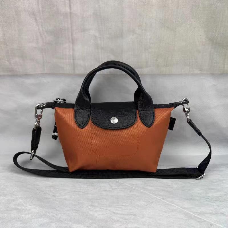 Portable Dumpling Bag Men's and Women's Same Versatile Large-capacity Punched Shoulder Messenger Bag Tide