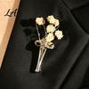 Elegant Fashion Accessory Peanut/Calla Shaped Flower Insert Brooch DIY Wearable Bouquet Holder Alloy Shirt Pin Brooch Clip Metal Vase Lapel