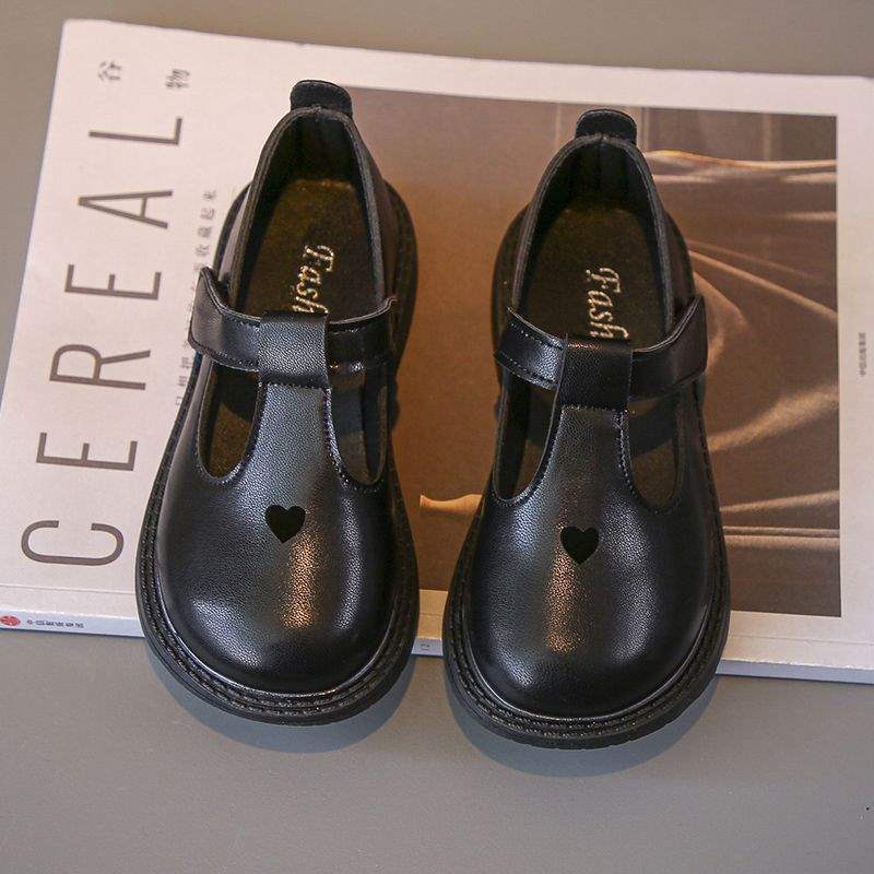 Girls small leather shoes 2025 spring and autumn new British style soft sole casual shoes girls versatile Velcro black single shoes