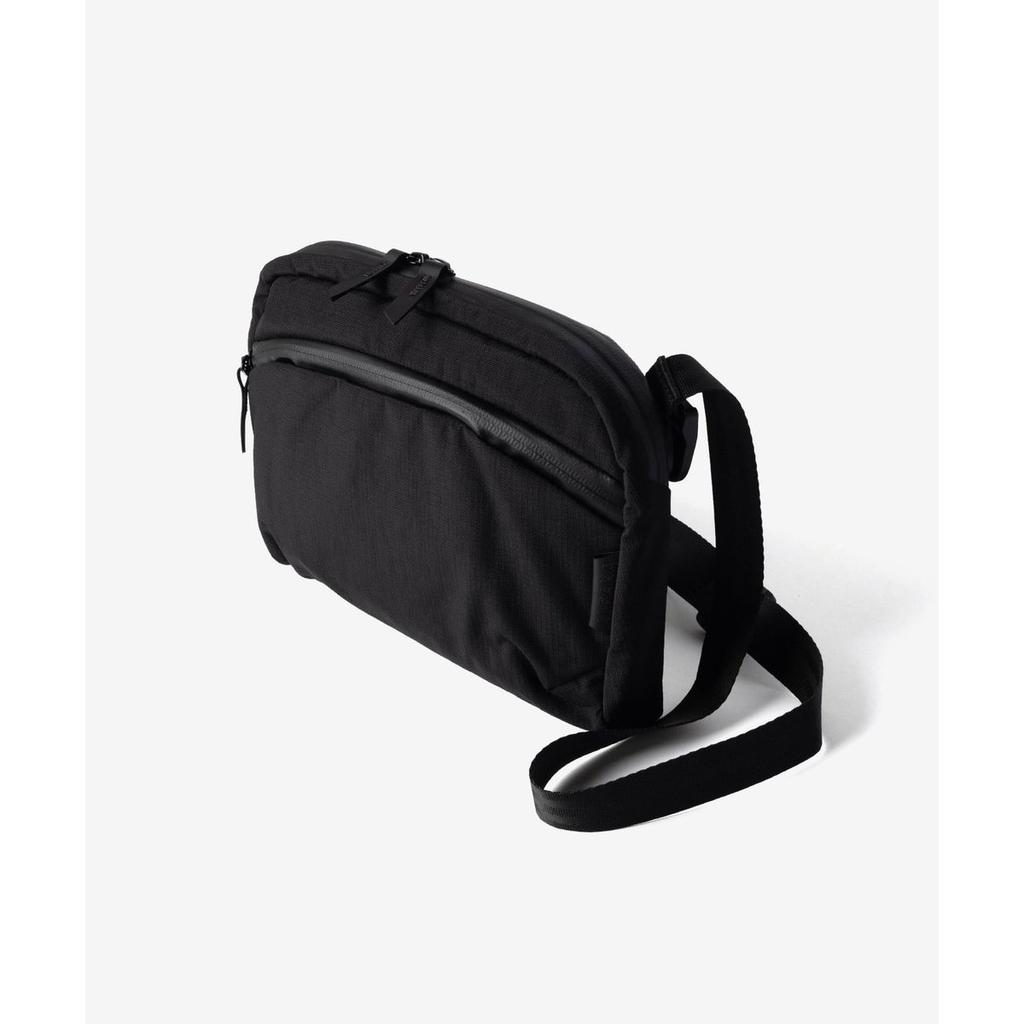 ALPAKA Flight Sling 2L Axoflux Ripstop Nylon Shoulder Bag Black AA010460124 Crossbody Bag for Travel and Daily Use