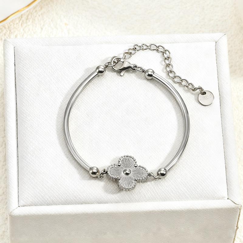 Stylish and Sophisticated Double-sided Four-leaf Clover Bracelet Women's Titanium Steel Bracelet