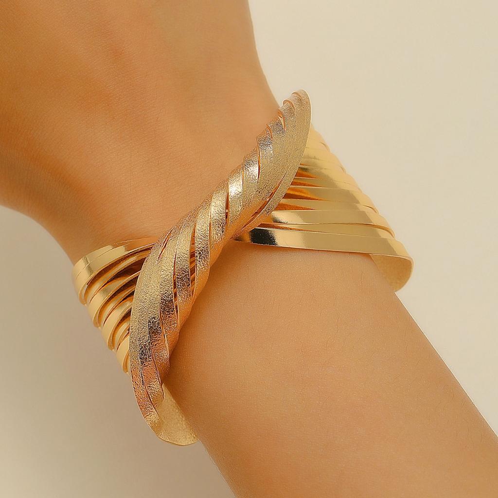 Exaggerated Cross Twisted Open Cuff Bangle Irregular Multi Layer Texture Wide Wrist Bracelet for Women European Punk Statement Hand Jewelry