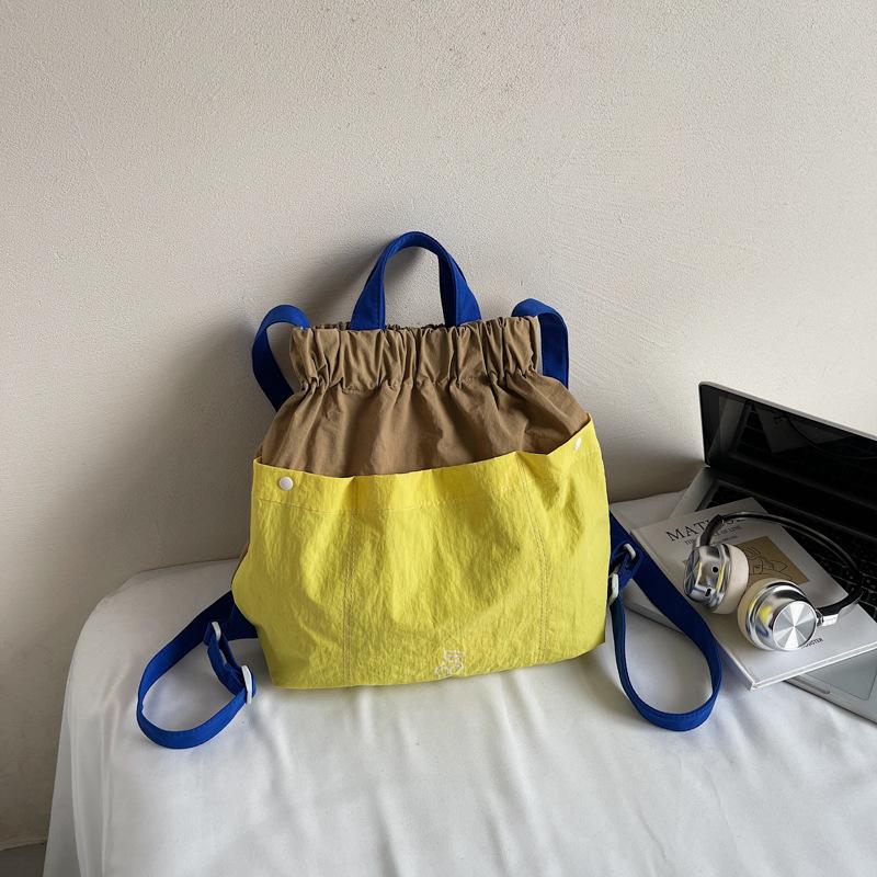 Summer new foreign style texture trend fashion personality small backpack 2025 simple women niche design backpack