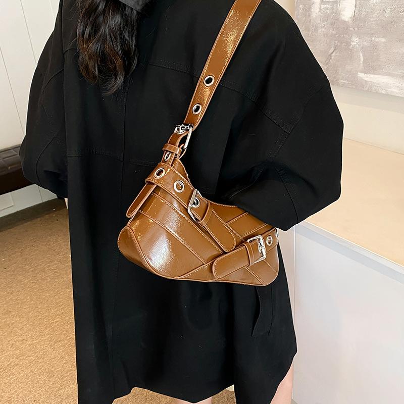 Niche Design Locomotive Style Spice Girl Underarm Bag Woman 2025 Autumn and Winter New Trend Versatile Single Shoulder Messenger Bag Woman