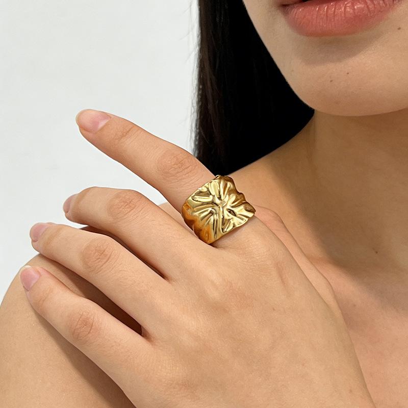 Stainless Steel Texture Wrinkles Chunky Rings for Women Men Geometric No Fading Wide Opening Rings Banquet Jewelry Accessories