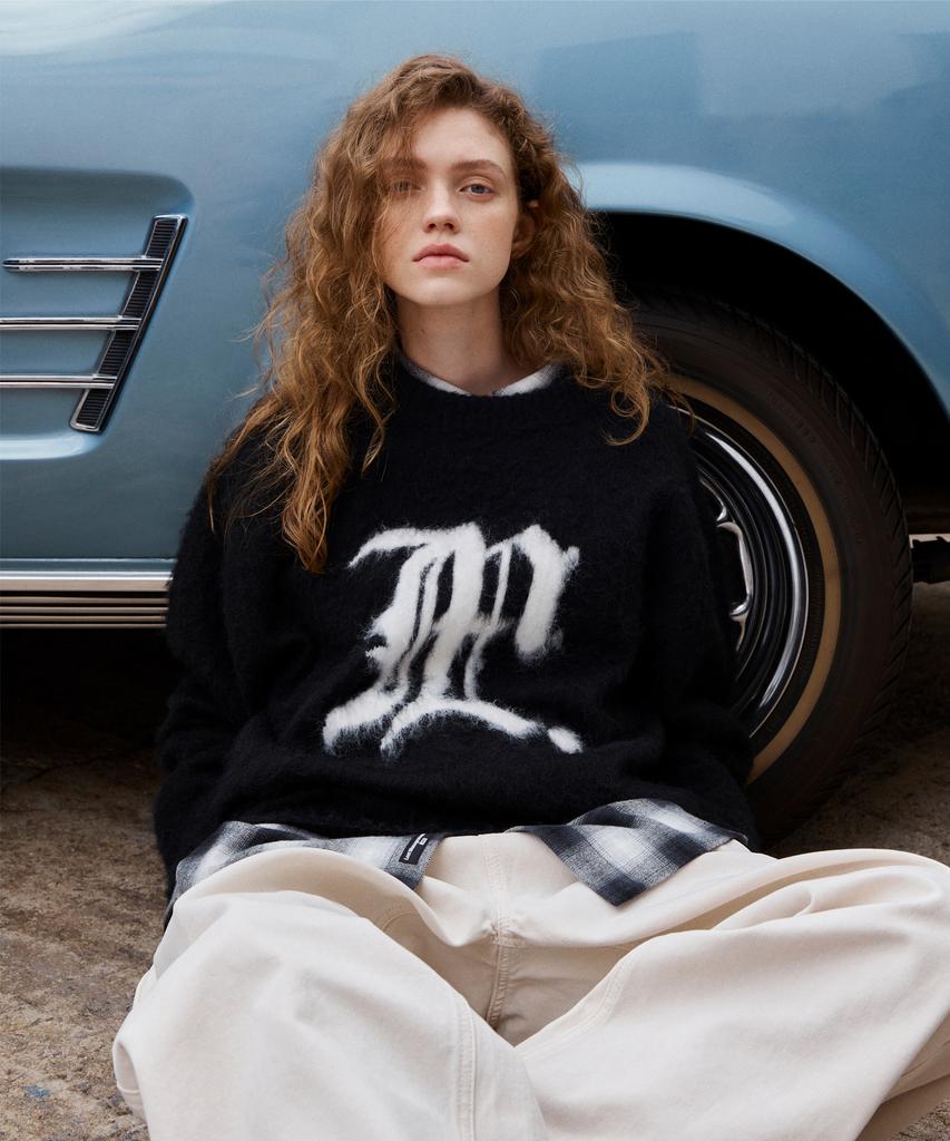 LMC Gothic Logo Brush Round Knit Black