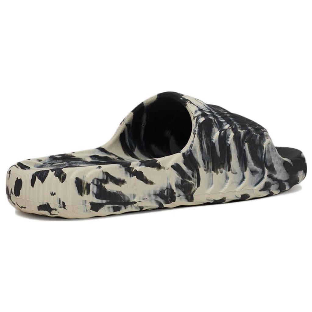 adidas Adilette 22 Slides Carbon Aluminium Unisex Sneakers Grau GX6947