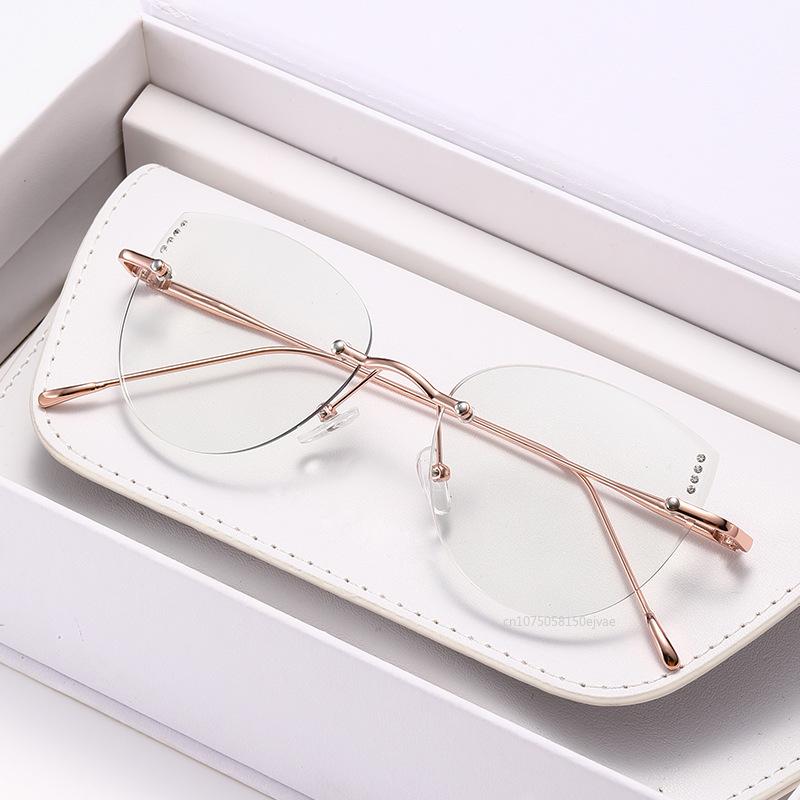 Photosensitive Color-changing Frameless Myopia Eyeglasses Ultralight Metal Glasses Women Men Oversized Eyeglasses for Myopia
