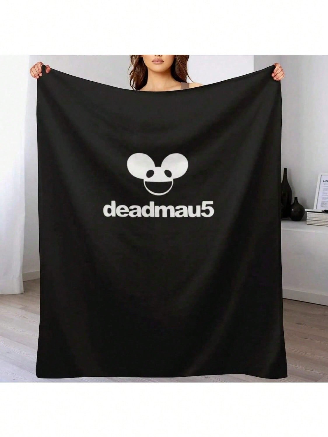 BEST SELLING - Deadmau5 Logo Essential T-Shirt Throw Blanket Vintage Warm Winter Sofa Quilt Thermal Blankets S разноцветный