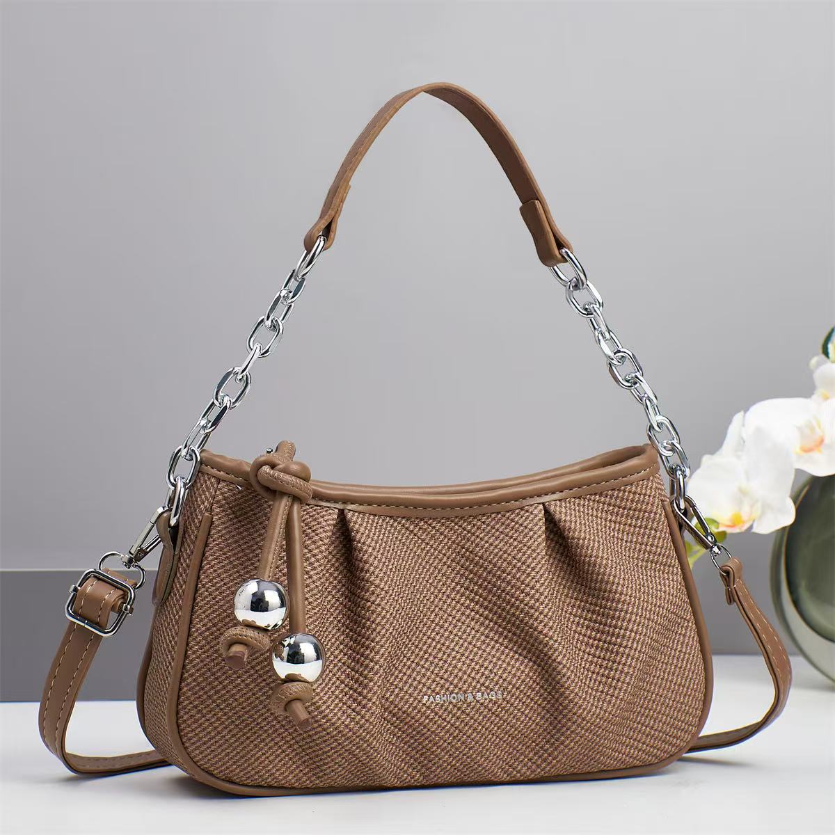 

Новая новая китайская стильная портативная сумка-облако модная сумка подмышкой модная высококачественная сумка через плечо с цепочкой .