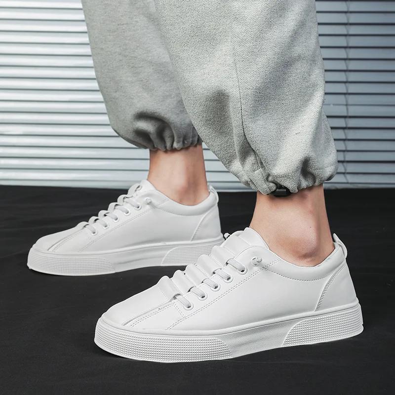 2025 New Classic Black Shoes Men Fashion Leather Sneakers Comfortable Slip-On Loafers Flats Sneakers Men Casual Skateboard Shoes