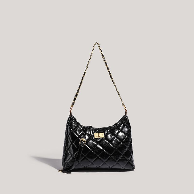 Underarm bag large capacity new niche diamond chain bag fashionable shoulder messenger bag
