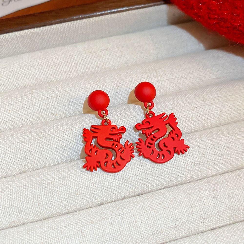 

Vintage Pearl Drop Earrings Hollow Carving Zodiac Dragon Earrings 2024 New Year