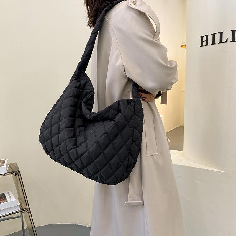 Sac à vêtements en coton grande capacité, sac bandoulière, sac de travail, nouveau sac à bandoulière automne et hiver, sac nuage personnalisé décontracté pour femme