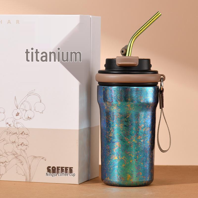 2025 Tragbarer isolierter Titan-Kaffeebecher - Heiß- & Kaltkonservierung
